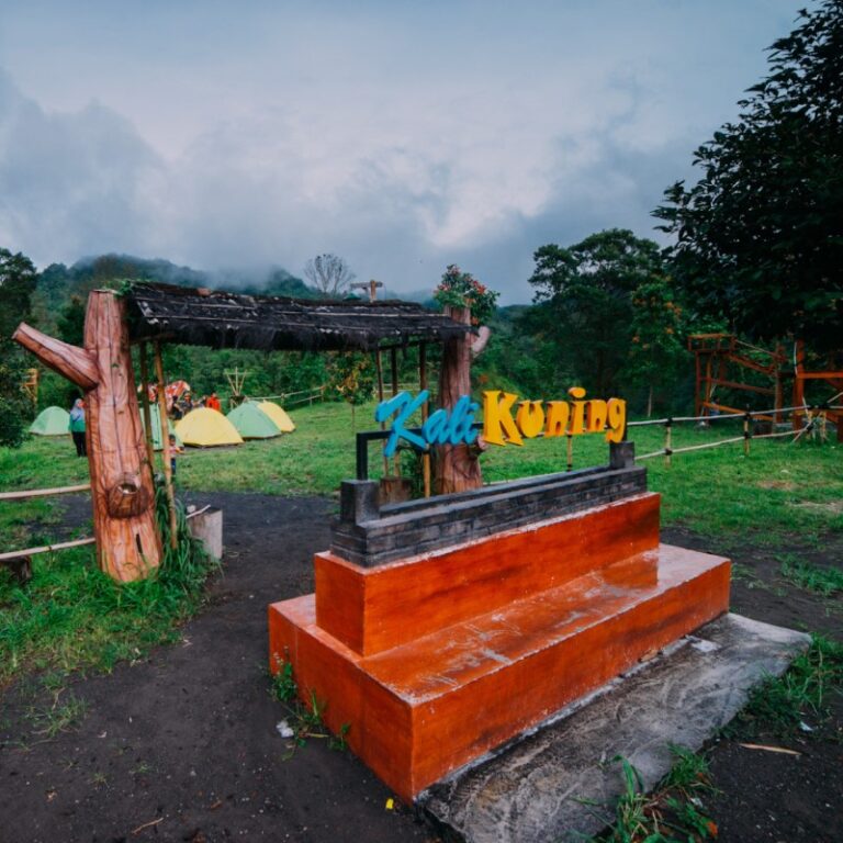 Kalikuning Park & Jembatan Plunyon