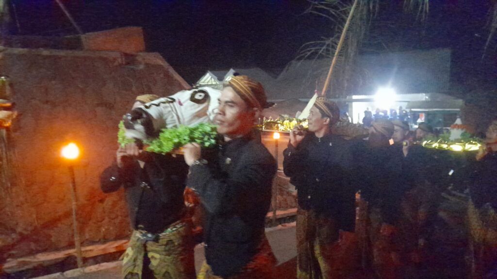 Road to HKAN : Sedekah Gunung Merapi; Nguri-uri Tradisi 1 Suro di Lencoh, Boyolali 1