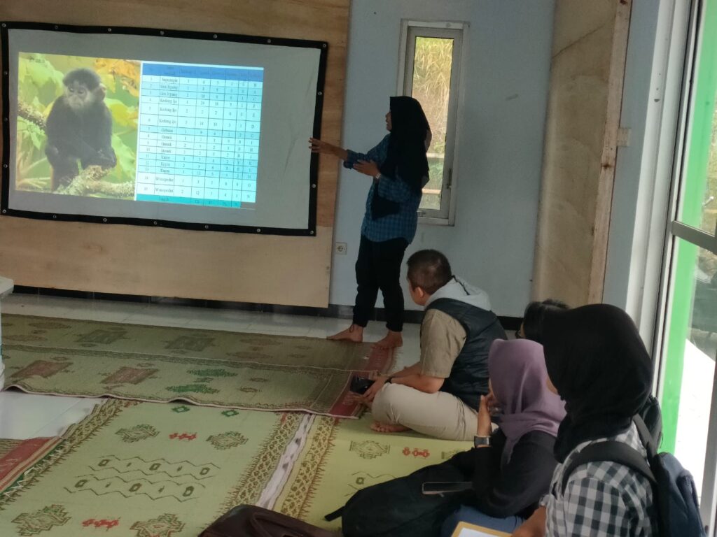 Road to HKAN : Mengenalkan Lutung Jawa ke Masyarakat Lereng Timur Merapi 1 sosialisasi-satwa-dilindungi-Merapi
