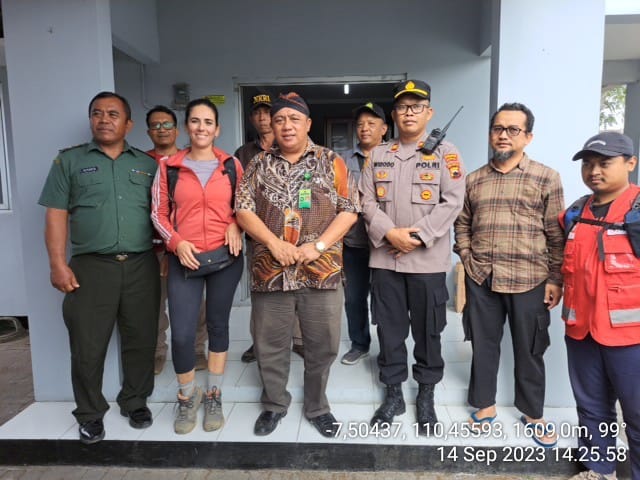 Evakuasi Pendaki Illegal berkewarganegaraan Spanyol 8 Evakuasi Pendaki Illegal