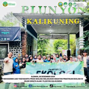 a group of people standing in front of a building mahasiswa-universitas-ahmad-dahlan-praktek-di-plunyon-kalikuning